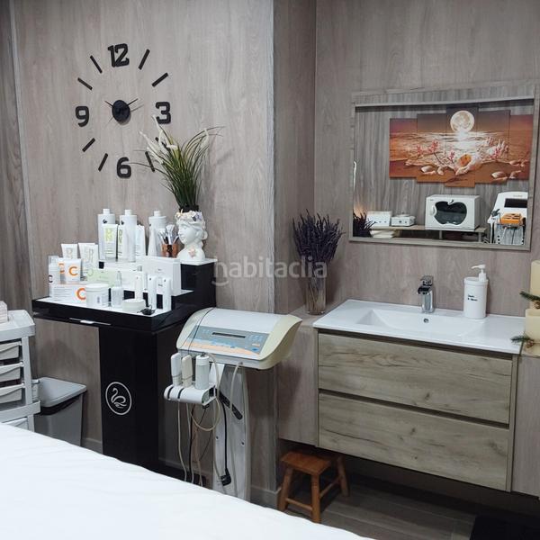 Foto fb1ec120-a7a7-4c81-b4bb-8cd61599c8f1. Traspàs local comercial amb calefacció a Sol i Padrís - Sant Oleguer Sabadell