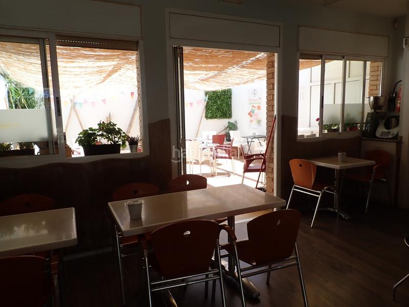 Foto 10b7dc40-98a1-4437-8151-a908032d3875. Traspaso local comercial traspaso panadería y cafetería en Viladecans