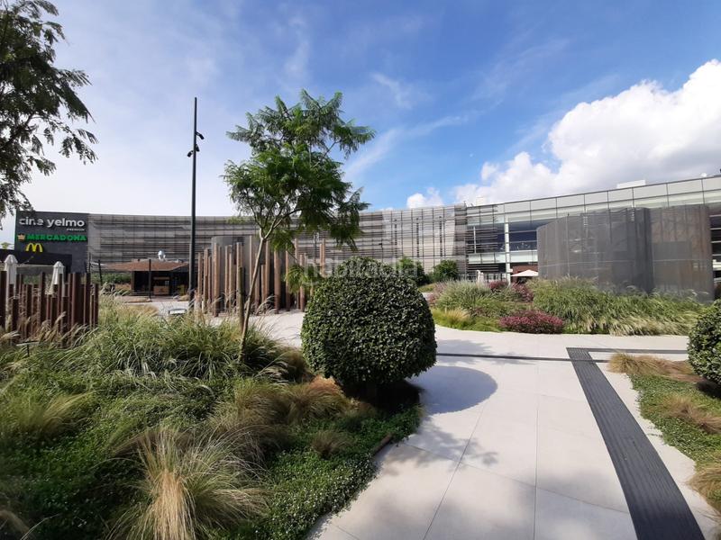 Foto 0badfdeb-8689-4388-925d-e31f7a944177. Locale commerciale con riscaldamento in Castell-Poble Vell Castelldefels