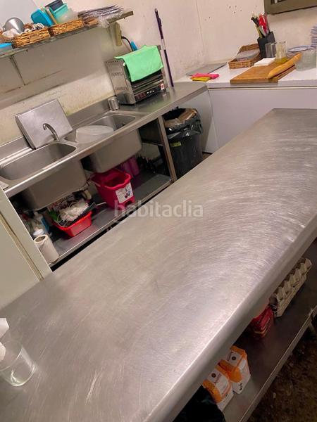 Foto f5b4b920-acf4-4799-a48f-1d2f7c73b2e9. Traspaso local comercial traspaso panadería con degustación en Viladecans