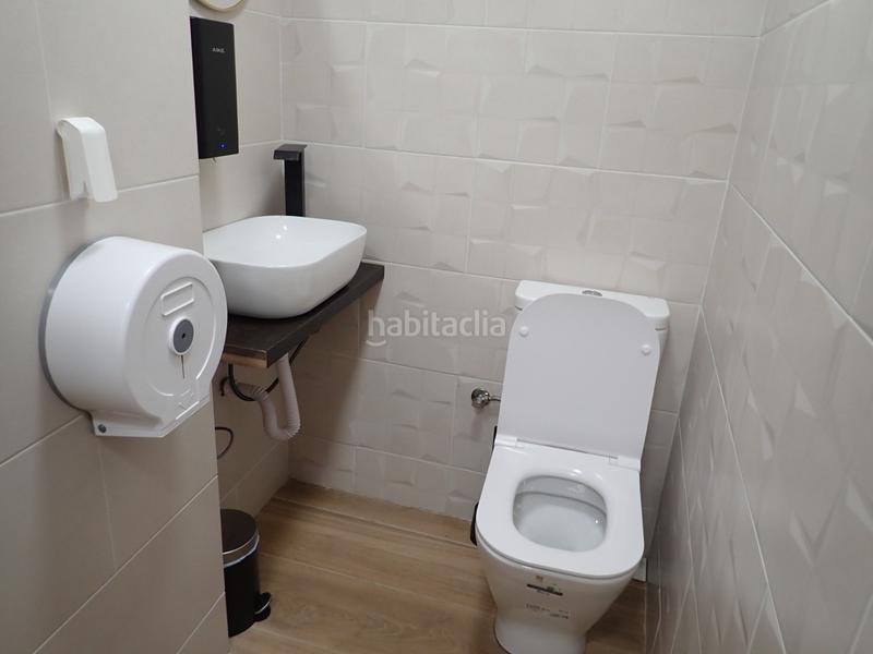 Foto 6ea32a1d-5959-4f56-8944-930c8fea5a1e. Pas-de-porte local commercial avec chauffage dans Lluminetes Castelldefels