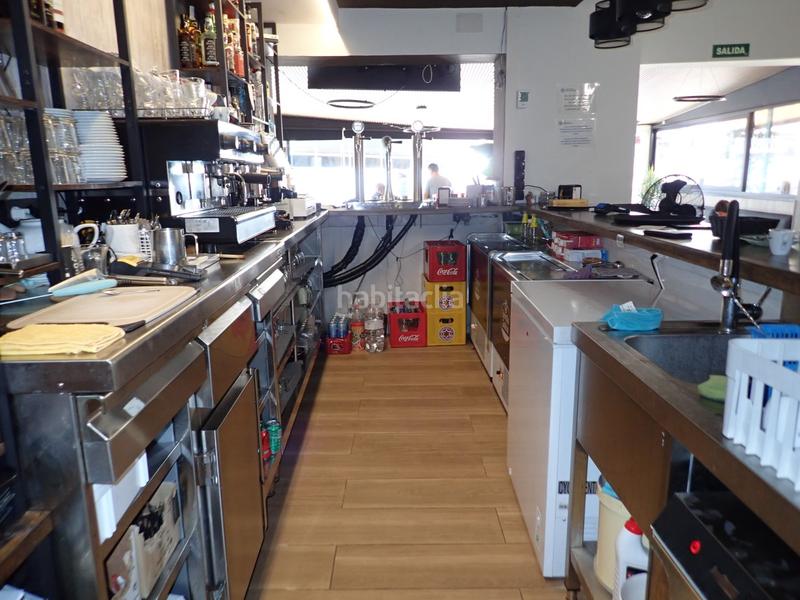 Foto db230f6f-50a4-4f37-9145-2d3fc16a404b. Trapasso locale commerciale con riscaldamento in Lluminetes Castelldefels