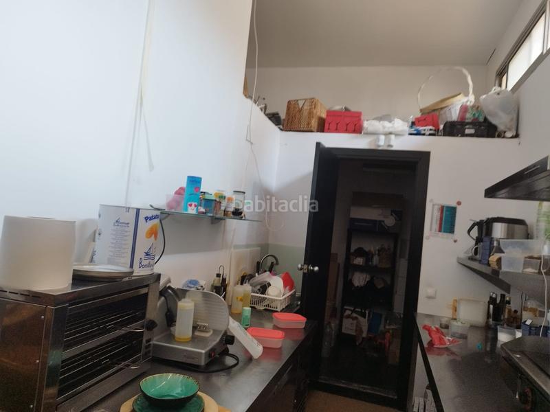 Foto 9e65a6fc-e8ec-411e-a63c-9b77b7f048a0. Traspaso local comercial traspaso cafetería/vermutería c2 terraza en sant andreu en Barcelona