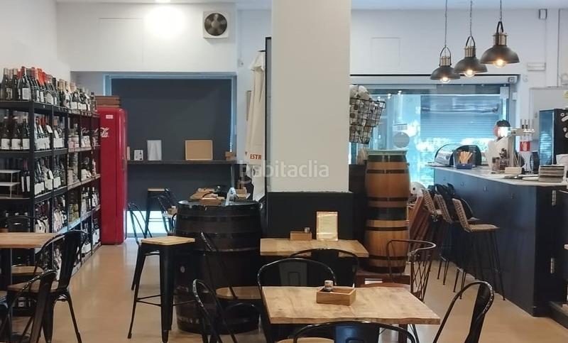 Foto f22119ed-ef5c-41d7-8786-dc345bf3b726. Traspaso local comercial traspaso cafetería/vermutería c2 terraza en sant andreu en Barcelona