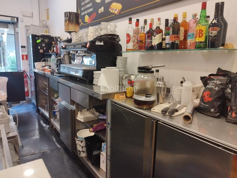 Foto f4c3068b-40b7-4674-b752-aee0e4fd1258. Traspaso local comercial traspaso cafetería/vermutería c2 terraza en sant andreu en Barcelona