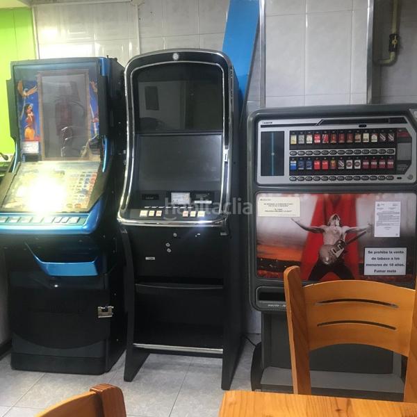 Foto c7b5b65d-5bdb-4cc5-bf07-893377f91c88. Pas-de-porte local commercial avec chauffage dans Centre Viladecans