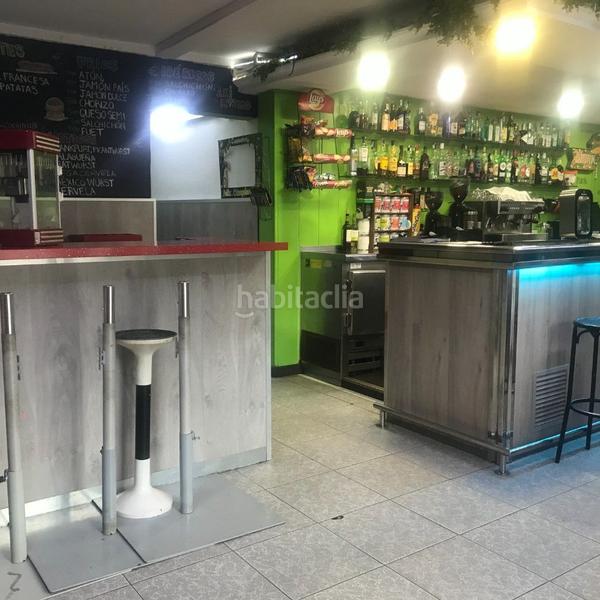 Foto c97337a3-238a-4d05-8166-d273e709dd60. Traspaso local comercial bar c2 con terraza y s.humos en Viladecans