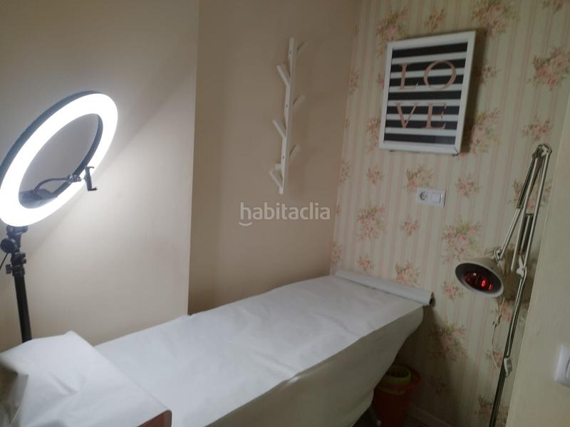 Foto d6468b4e-df2c-43e8-9055-8dbe28039608. Pas-de-porte local commercial avec chauffage dans Llefià Badalona