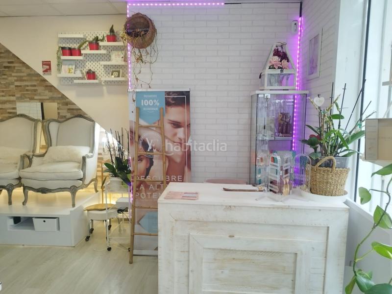 Foto 0221c79d-8ca6-4957-a940-6a82cfd0fafc. Traspaso local comercial traspaso centro de estética en sant adria del besos en Badalona