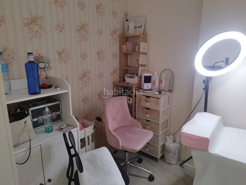 Foto cb745617-65fe-428c-8ef0-53e545062fb4. Traspaso local comercial traspaso centro de estética en sant adria del besos en Badalona