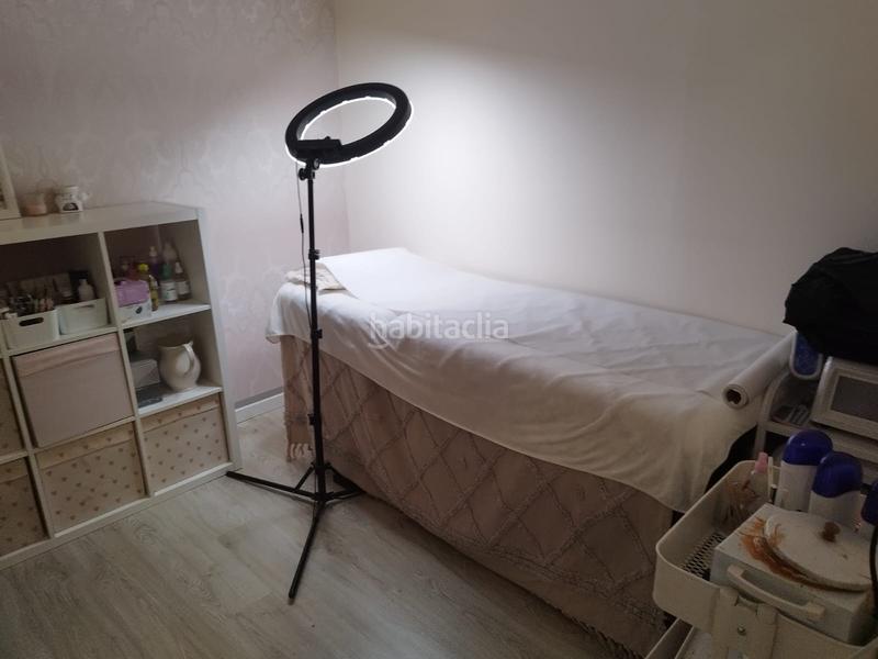 Foto 28630491-8177-4280-b968-e470045845be. Trapasso locale commerciale con riscaldamento in Llefià Badalona