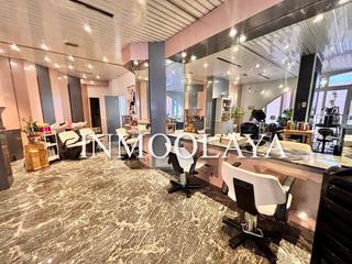 Local Comercial a La Vila Olímpica del Poblenou. Venta peluquería en sant martí, barcelona