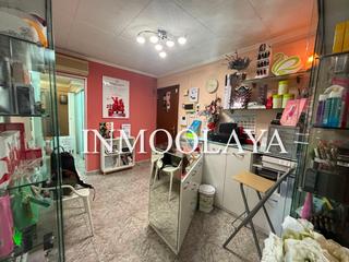 Pas-de-porte Local commercial à Canyelles. Traspaso centro de estética nou barris, barcelona
