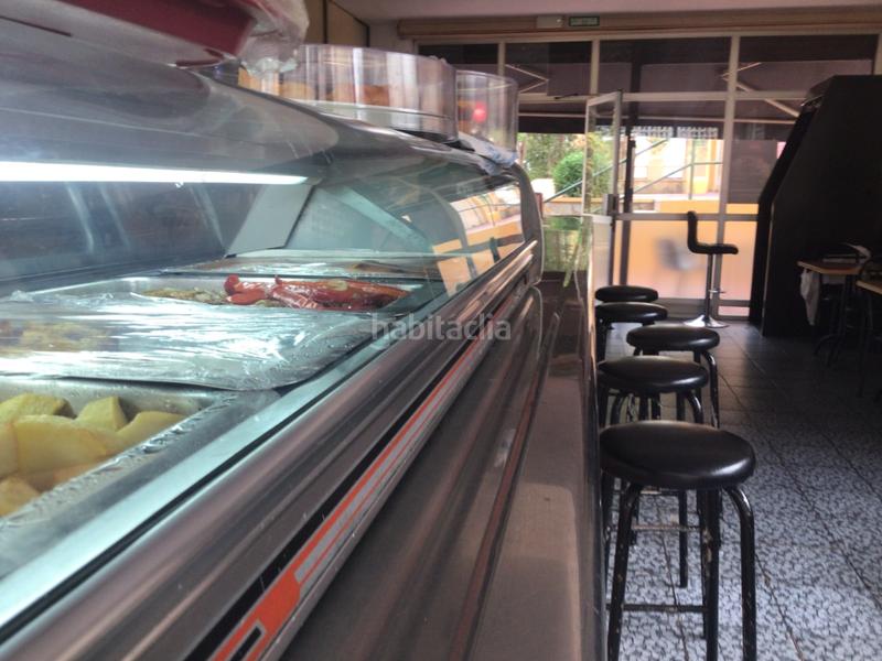 Foto 7799d504-c01e-4a97-9cd7-52e7b70c8186. Traspaso local comercial traspaso bar cafetería con salida de humos en Badalona