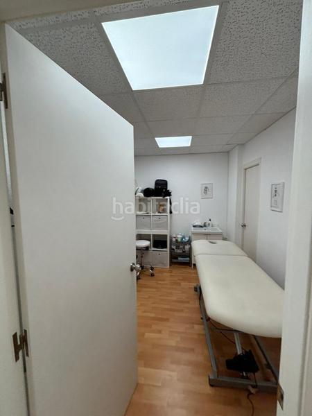 Foto 30dc7b60-c47e-4286-beb0-cf78d593a30f. Alquiler local comercial alquiler consultorios en sant gervasi-bonanova en Barcelona