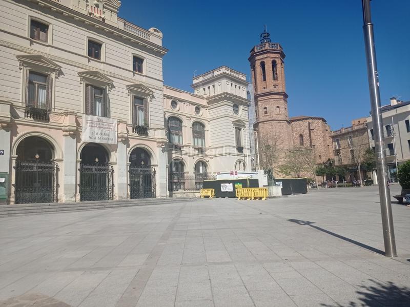 Foto eed21ceb-7be8-46f8-bb6d-55a821d32060. Pas-de-porte local commercial avec chauffage dans Centre Sabadell