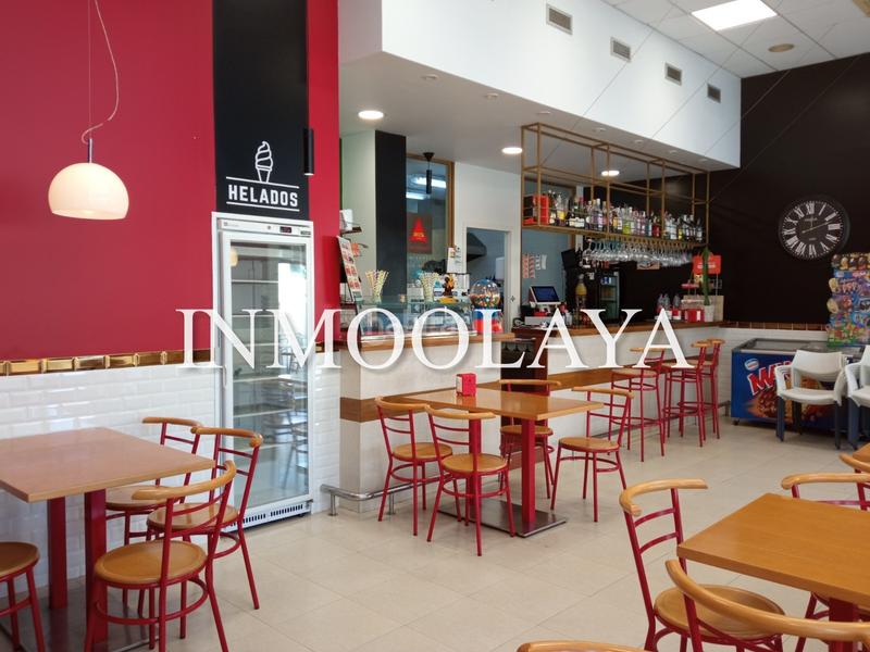 Foto 85e0ee2d-f92a-4bb5-b812-ec48157fdebf. Traspaso local comercial traspaso bar en Centre Torredembarra