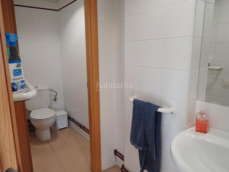 Foto f1986d63-09ff-4dfb-8463-f0bd1d0b36a8. Local comercial amb calefacció a Centre Sabadell