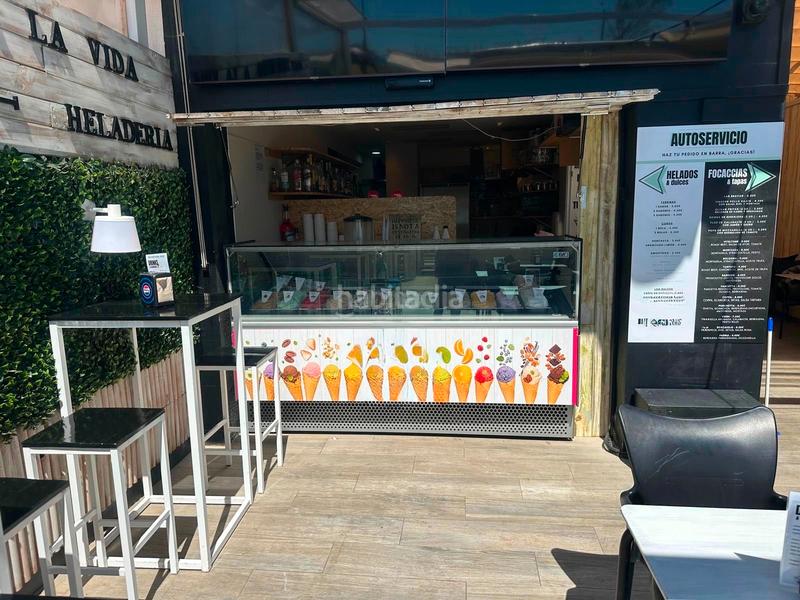 Foto 530c17cf-b2d8-4117-98e6-0bb56b9130e3. Traspaso local comercial traspaso bar restaurante con terraza playa en Castelldefels