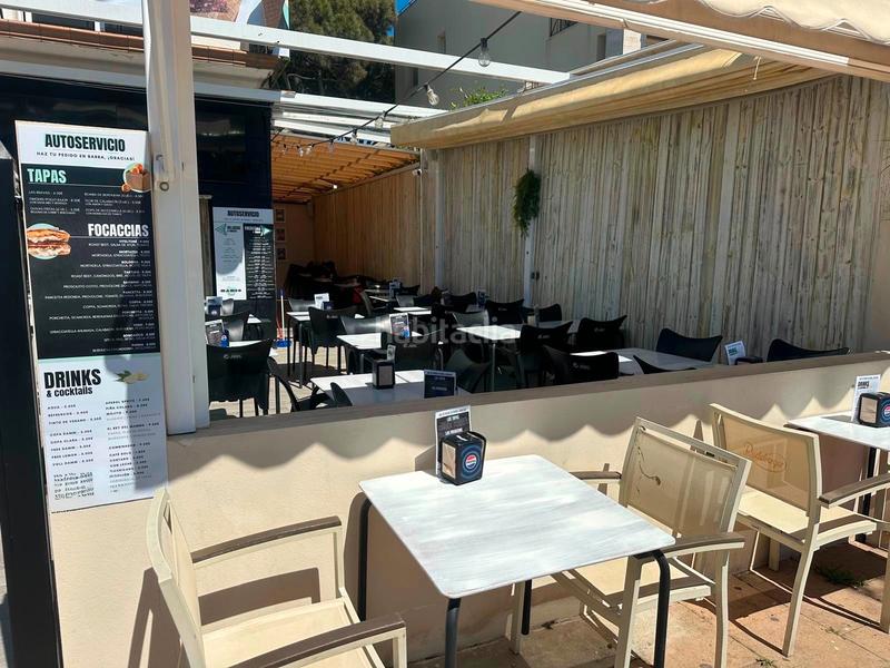 Foto 7eff24f3-d4a7-46f1-b9d0-315e3a761af9. Traspaso local comercial traspaso bar restaurante con terraza playa en Castelldefels