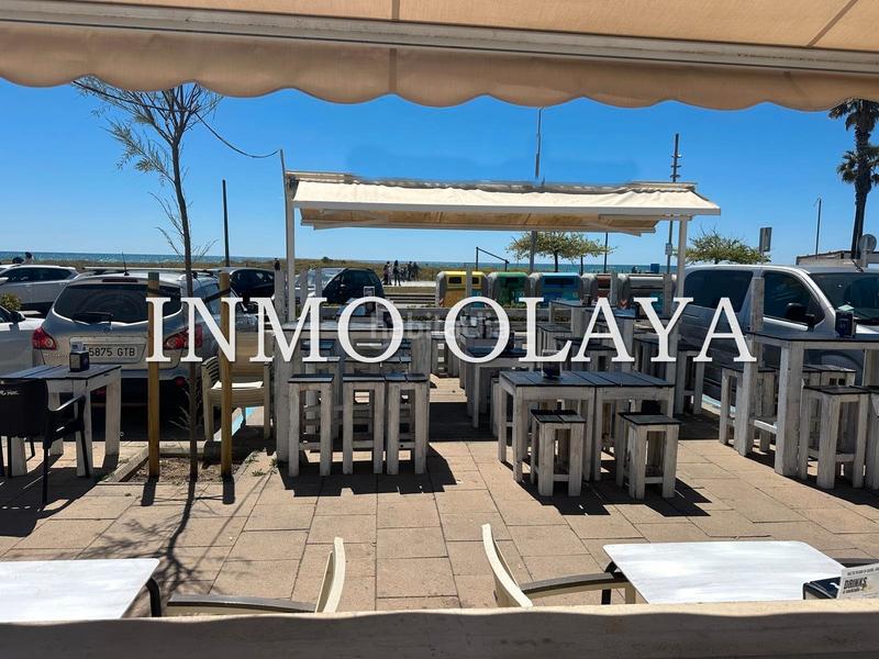 Foto dfc5cc1a-b4ca-4f5e-87e1-bf8a60e63b58. Traspaso local comercial traspaso bar restaurante con terraza playa en Castelldefels