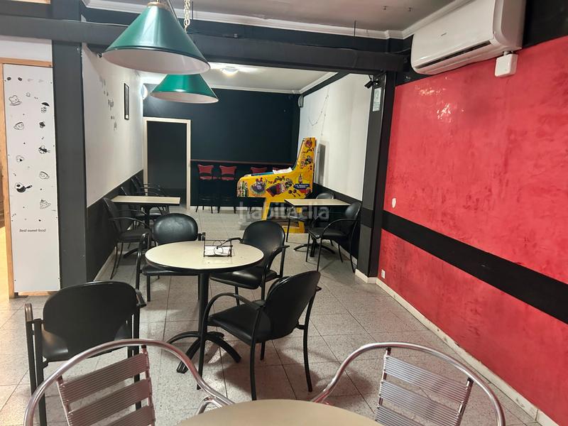 Foto baccf889-a5cc-4db3-8281-a24f5a6d71ff. Trapasso locale commerciale con riscaldamento in Sant Vicenç dels Horts