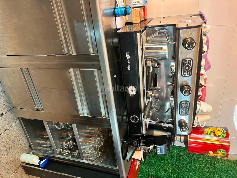 Foto f9ab8e59-0e69-4750-ac93-4f4c9d362438. Trapasso locale commerciale con riscaldamento in Sant Vicenç dels Horts