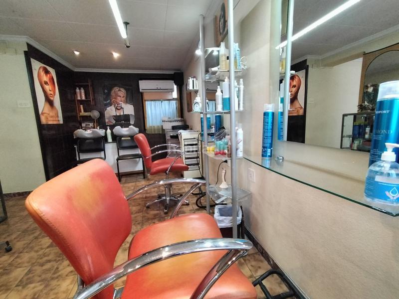 Foto a0df43f9-38ee-4622-b8a7-3ea3bbc2bdac. Traspàs local comercial a Sant Ildefons Cornellà de Llobregat