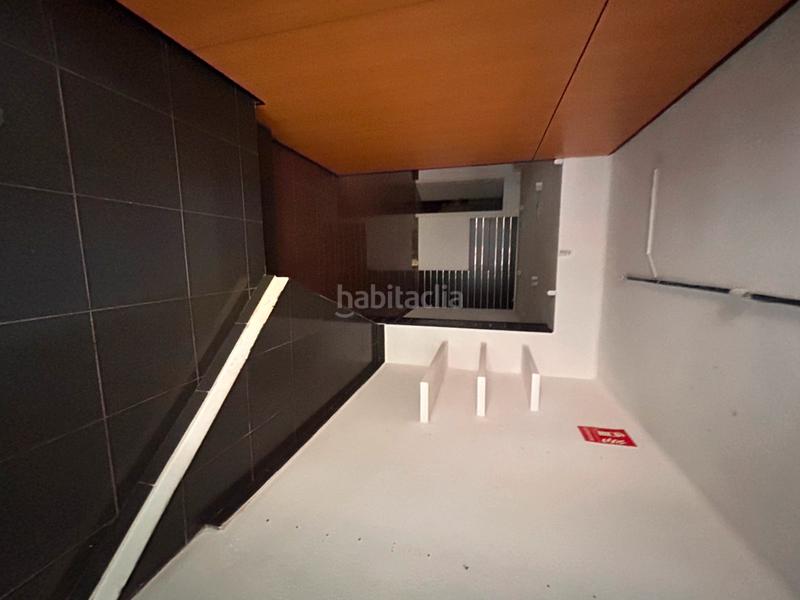 Foto b1d1ba86-96fd-42c6-8b57-e0c718a9649a. Local comercial venta local comercial en avenida principal en Viladecans