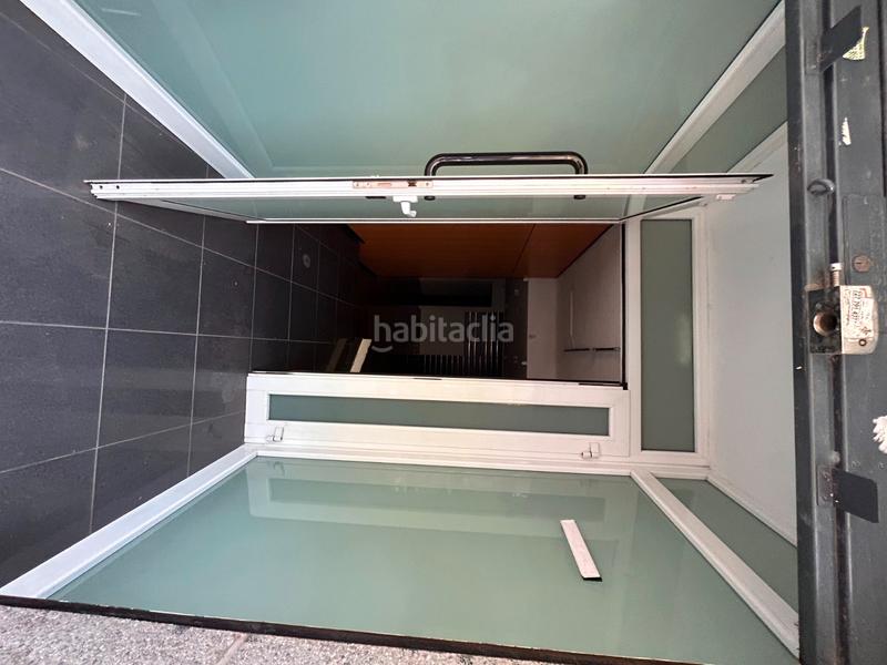 Foto d8f889d0-62f0-4952-8193-ce6de374d032. Local comercial venta local comercial en avenida principal en Viladecans