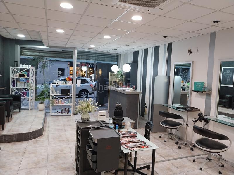 Foto 554c6e90-e82a-4f3b-bbba-4d28ddb92d04. Traspàs local comercial amb calefacció a Ca n'Aurell Terrassa