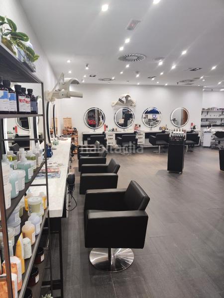 Foto 42ac92ab-4123-4d45-ba96-2ac2a43853b9. Traspaso local comercial traspaso peluquería en Creu Alta Sabadell