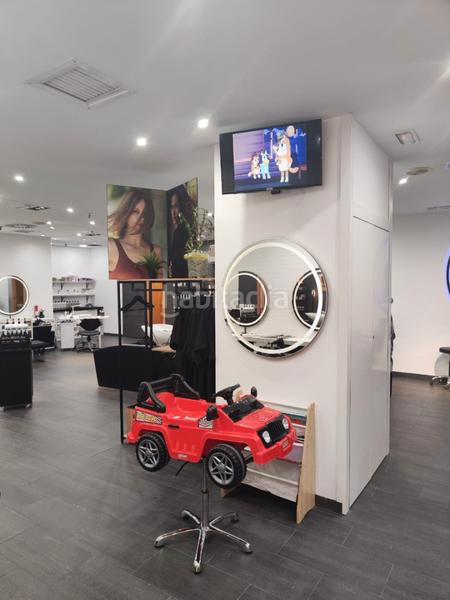 Foto 55d99c38-a116-4aea-8fdb-5f773b908f0f. Traspaso local comercial traspaso peluquería en Creu Alta Sabadell
