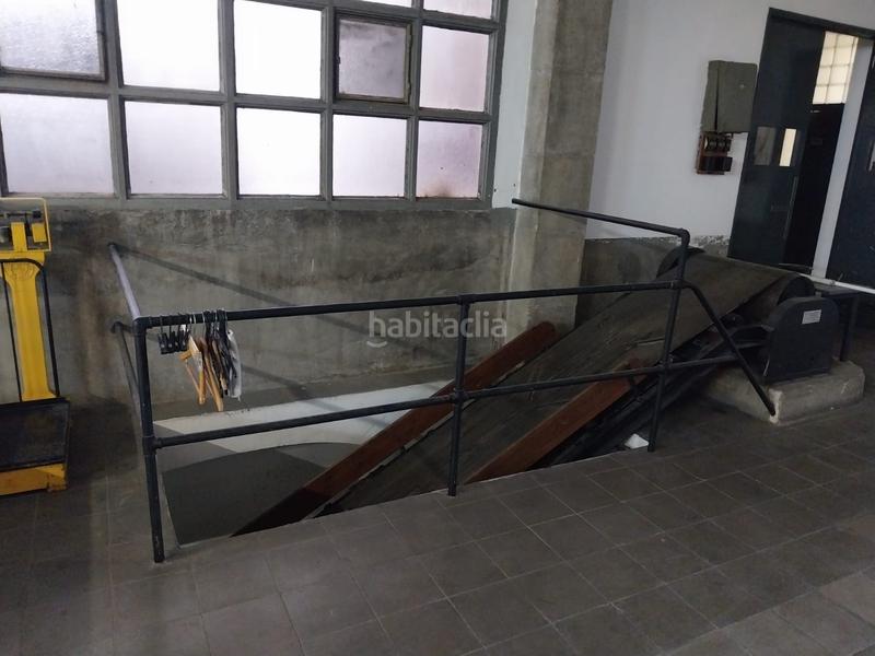 Foto deb8d45c-183d-4e77-8c36-72be122bdbdf. Fabrikhalle in Matadepera