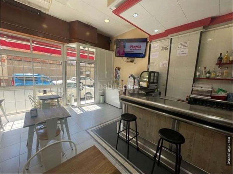 Foto 04bb9a3a-9161-4218-8298-4876dd0dd7b1. Traspàs local comercial amb calefacció a Passeig Maragall Gavà