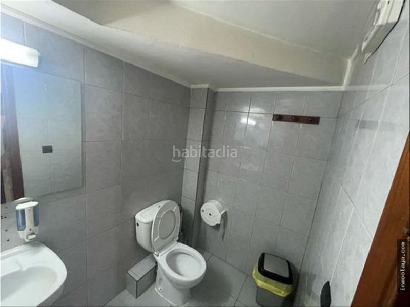 Foto e2a507ce-7f79-4412-935d-b28c0d931b10. Traspàs local comercial amb calefacció a Passeig Maragall Gavà