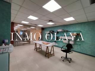 Rent Business premise in Putget - Farró. Alquiler de locales para oficina con almacén y acceso privado en