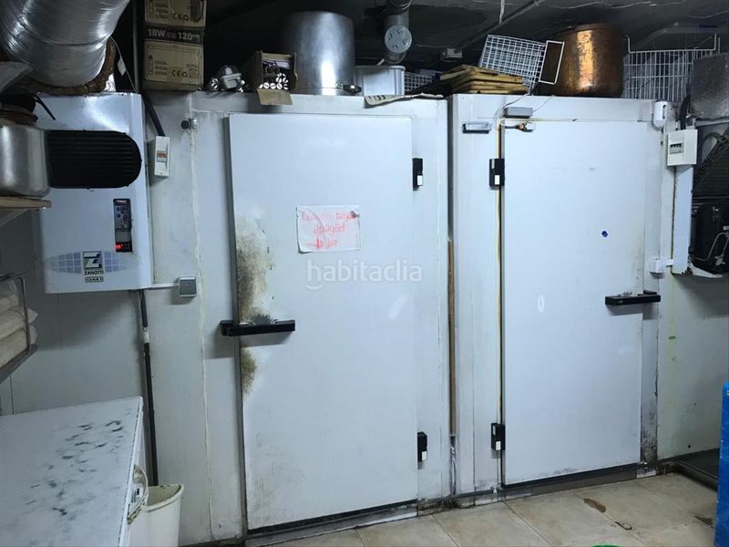 Foto 49709888-9aa0-403f-9054-2c54abe61c96. Trapasso locale commerciale con riscaldamento in Centre Blanes