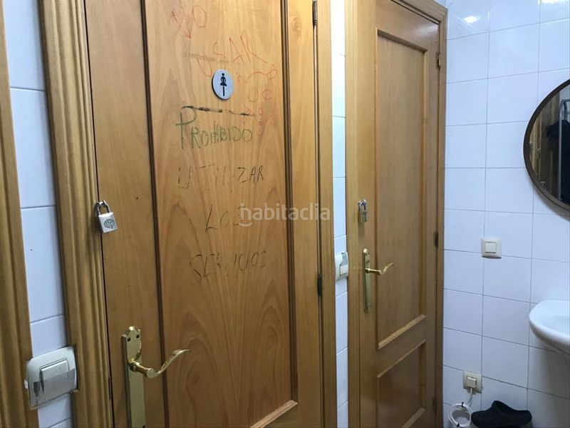 Foto b4c1a87a-0ac8-43a4-ad28-38e910342f67. Trapasso locale commerciale con riscaldamento in Centre Blanes