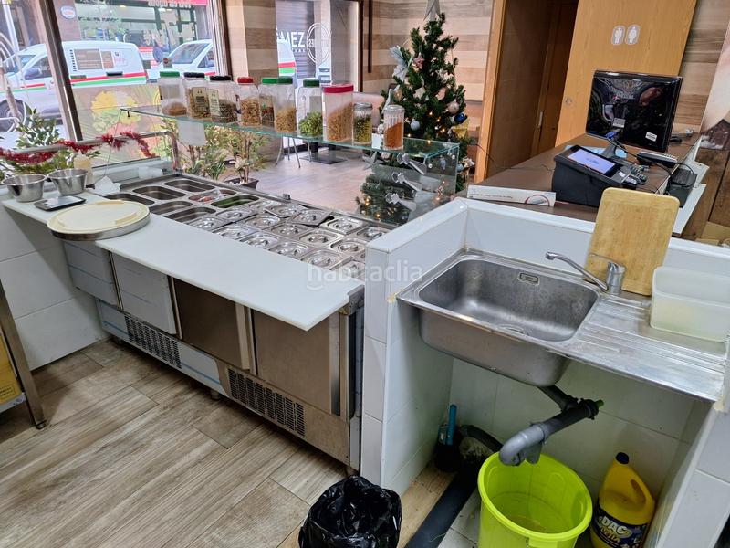 Foto 0bd204fa-2a8d-42f4-92f4-3c0ca414b012. Traspaso local comercial traspaso restaurante pizzería en cornellá de llobregat en Cornellà de Llobregat