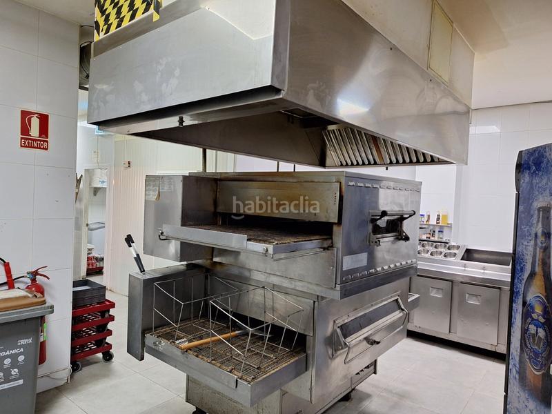 Foto fb8457cd-1d61-4610-9acf-ab2b0bc6a789. Traspaso local comercial traspaso restaurante pizzería en cornellá de llobregat en Cornellà de Llobregat