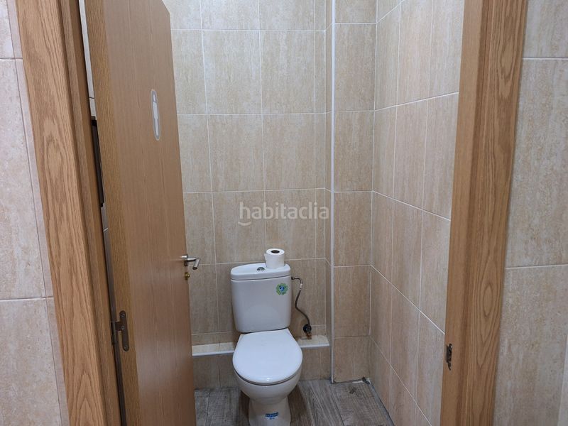 Foto 11cfe07c-9a31-4999-b86f-30f525e2a92c. Umzug geschäftsraum mit heizung in La Gavarra Cornellà de Llobregat