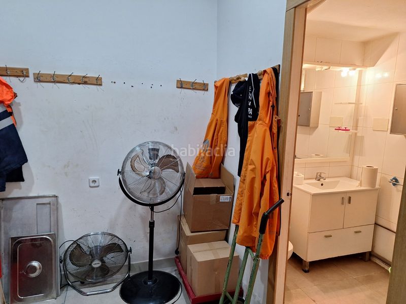 Foto 1db88b40-b7fb-4cb5-a896-d34daf90308d. Umzug geschäftsraum mit heizung in La Gavarra Cornellà de Llobregat