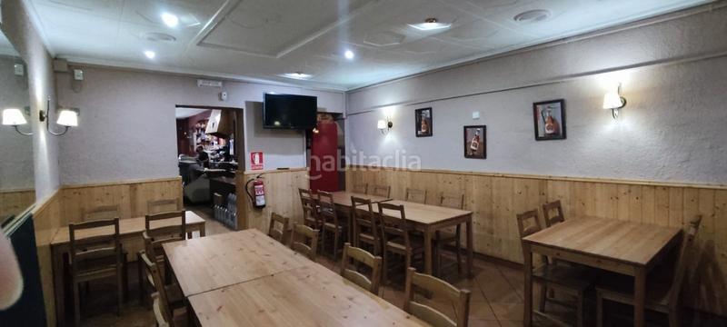 Foto f499107a-8109-43a6-9f09-89e5da8caec1. Locale commerciale in Hostafrancs Sabadell