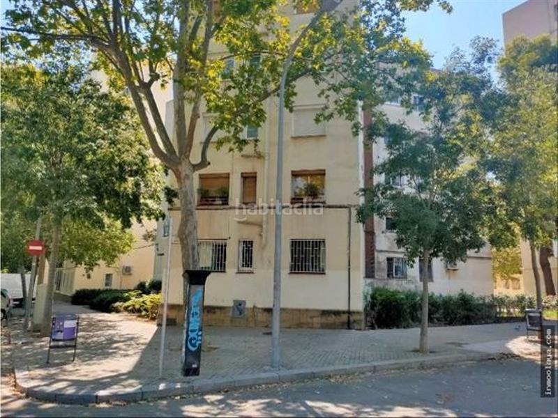 Foto d864a449-98c1-4096-a8b4-47f3e87cbc24. Local comercial venta bar en sant martí en Besòs - Maresme Barcelona