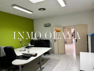 Local commercial à Centre. Venta de local comercial en el prat de llobregat