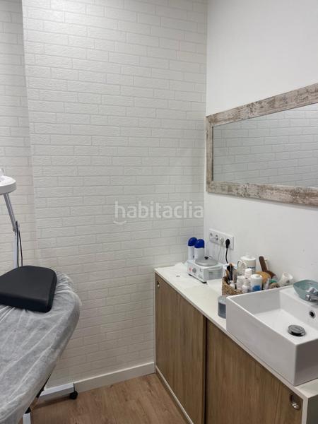 Foto 727417ea-a7bf-488d-8745-ac8ef51101bd. Traspaso local comercial traspaso de centro de estética en sarrià sant gervasi en Barcelona