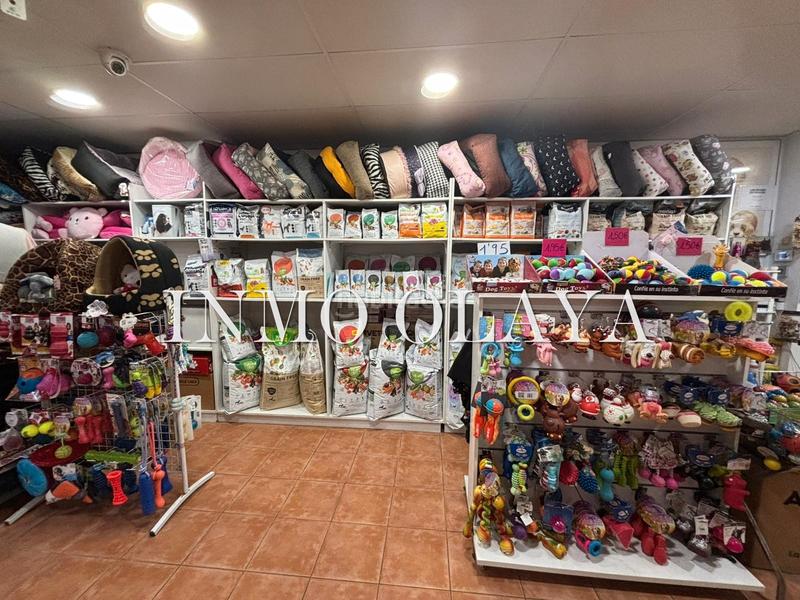 Foto 8d032664-1f68-4a38-83bf-034eac12b390. Traspàs local comercial a Eixample Nord Girona