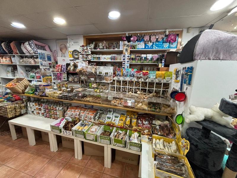 Foto 9bcd0413-0e45-409b-8ff0-75b9f47081a2. Traspàs local comercial a Eixample Nord Girona