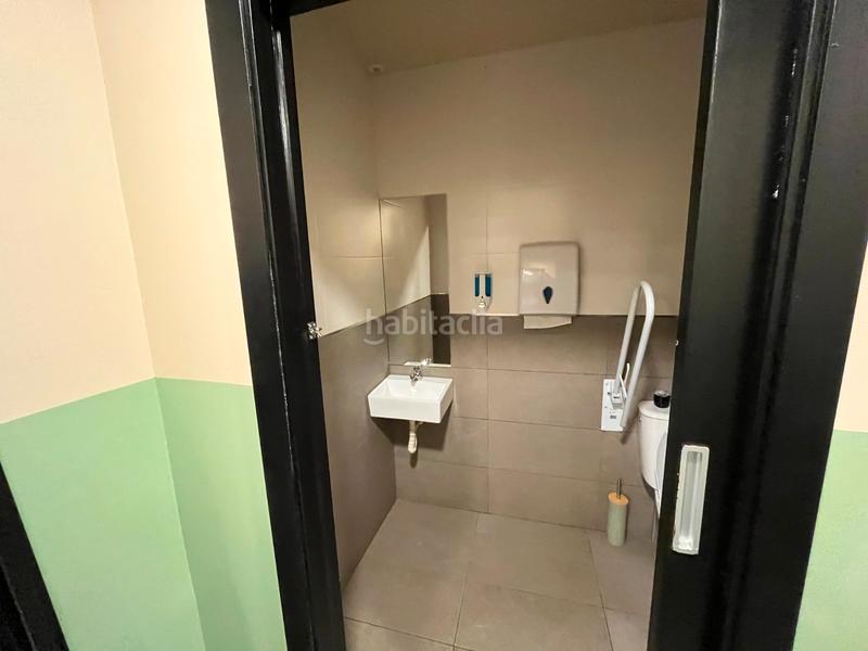 Foto 9844a9e3-ee16-4ce2-8856-4f6c26b4e70d. Pas-de-porte local commercial avec chauffage dans Provençals del Poblenou Barcelona